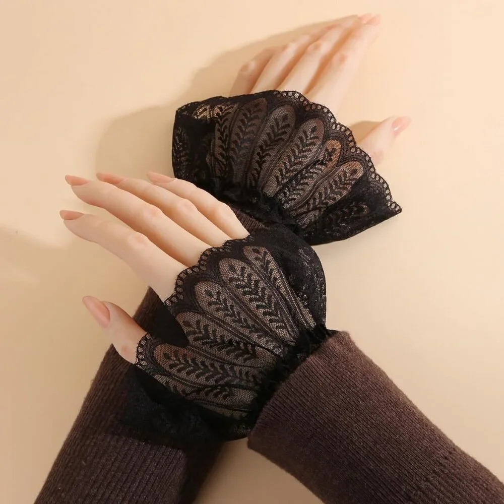 Women's Evening Black Short Lace Wrist Cuffs Gloves Party Costume Accessory - Picture 3 of 6